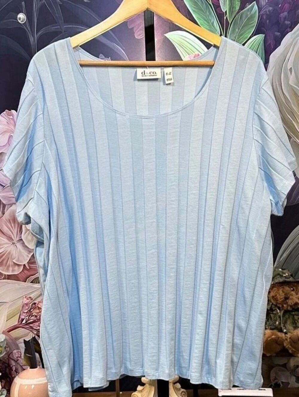 d & co. 3X Vertical Stripe Stretch Tee Minimalist Classic Casual Feminine Top